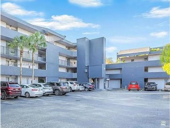 110 Fontainebleau Blvd 302, Miami FL 33172