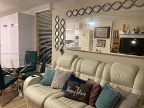 110 Fontainebleau Blvd 302, Miami FL 33172