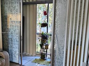 110 Fontainebleau Blvd 302, Miami FL 33172