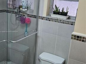 110 Fontainebleau Blvd 302, Miami FL 33172