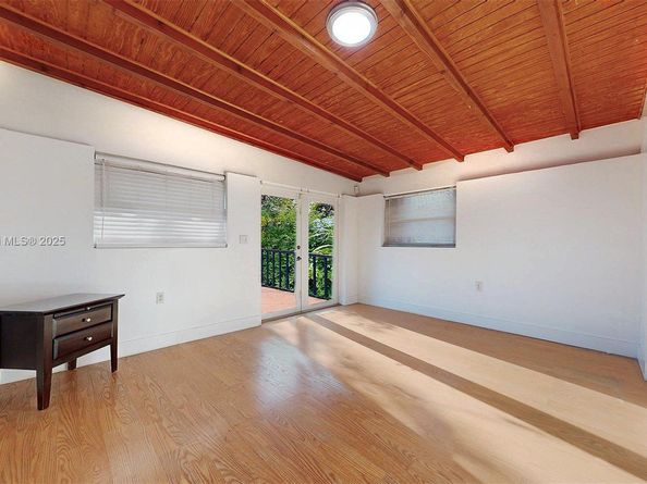 5010 SW 111th Ave, Miami FL 33165