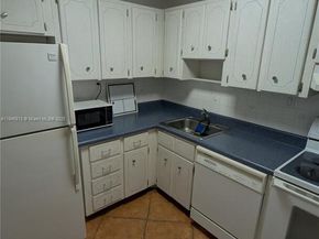 2600 NE 135th St 4EA, North Miami FL 33181