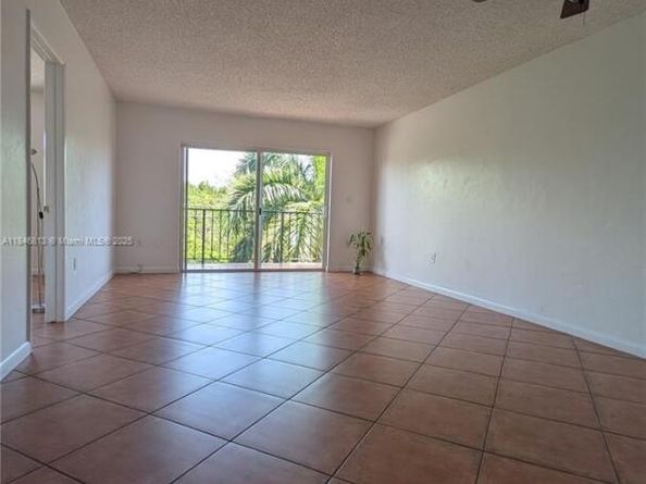 2600 NE 135th St 4EA, North Miami FL 33181