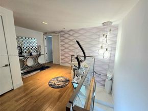 9790 NW 75th St, Doral FL 33178