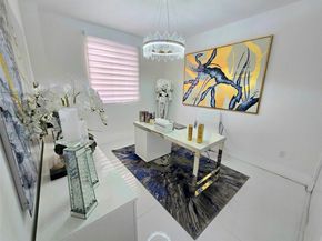 9790 NW 75th St, Doral FL 33178