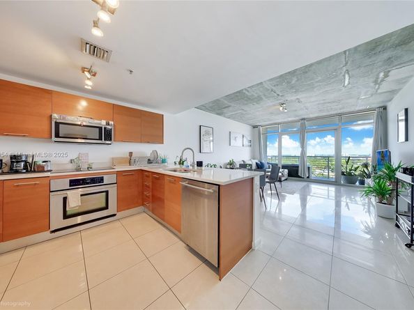 3250 NE 1st Ave 1007, Miami FL 33137