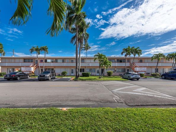 925 SW 11th Avenue 3j, Hallandale Beach FL 33009