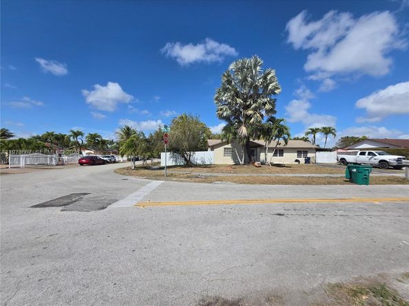 13377 SW 46th Ln, Miami FL 33175