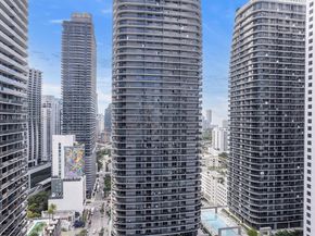 45 SW 9th St 1908, Miami FL 33130