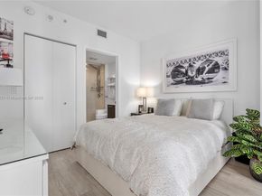 45 SW 9th St 1908, Miami FL 33130