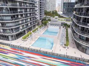 45 SW 9th St 1908, Miami FL 33130