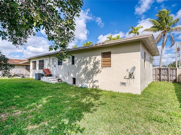 6550 SW 27th St, Miami FL 33155