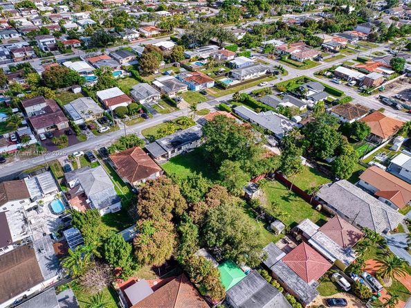 6550 SW 27th St, Miami FL 33155
