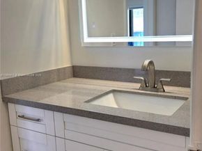 3215 N Ocean Dr 302, Hollywood FL 33019