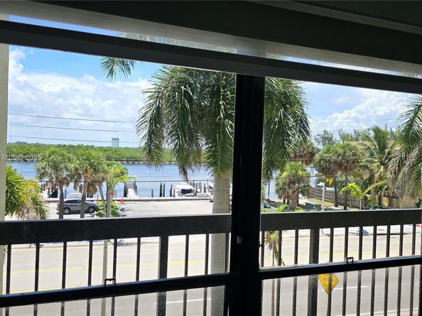 3215 N Ocean Dr 302, Hollywood FL 33019