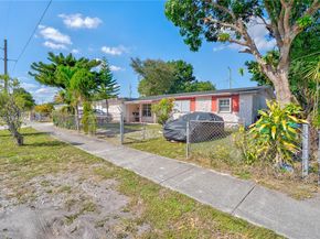 1271 NE 211th St, Miami FL 33179