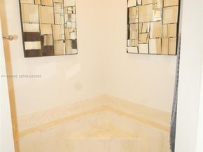 2706 Kinsington Cir 232, Weston FL 33332