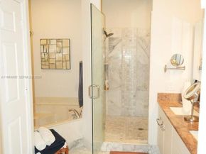 2706 Kinsington Cir 232, Weston FL 33332