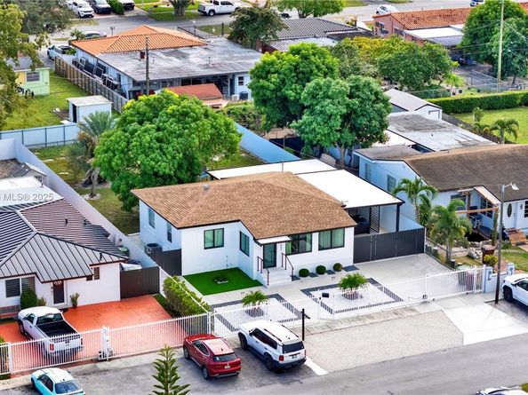 660 E 38th St, Hialeah FL 33013