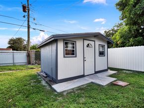 660 E 38th St, Hialeah FL 33013