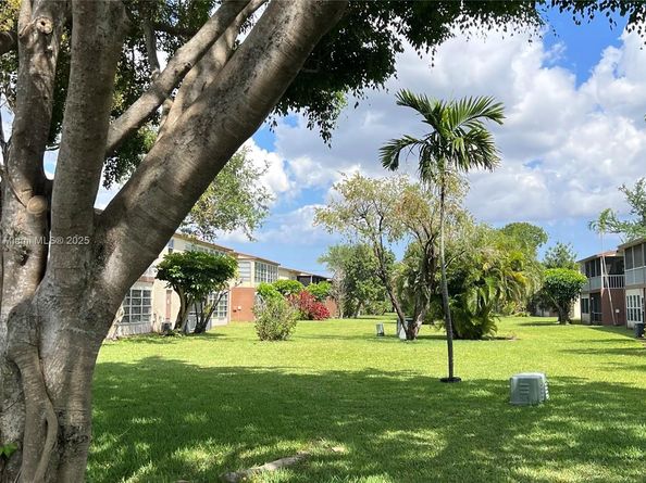 7300 NW 4 205, Margate FL 33063