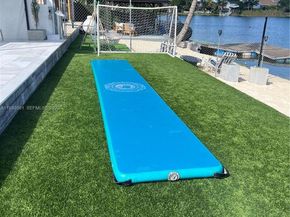 6101 SW 153rd Ct Rd, Miami FL 33193