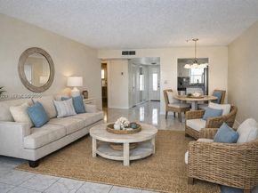 8901 Sunrise Lakes Blvd 204, Sunrise FL 33322
