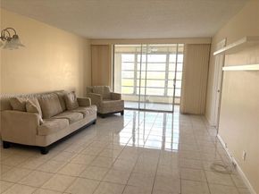 8901 Sunrise Lakes Blvd 204, Sunrise FL 33322