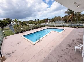 9430 SW 170th St 303, Palmetto Bay FL 33157
