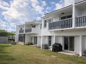 9430 SW 170th St 303, Palmetto Bay FL 33157