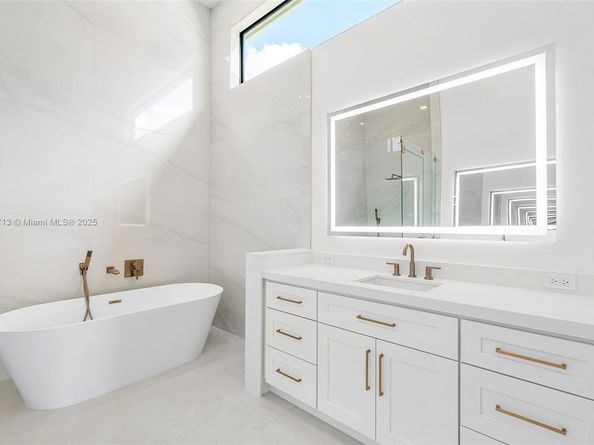 118 Emerald Key Ln, Palm Beach Gardens FL 33418
