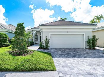 118 Emerald Key Ln