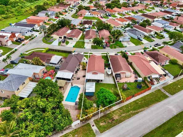 14358 SW 175th Ter, Miami FL 33177