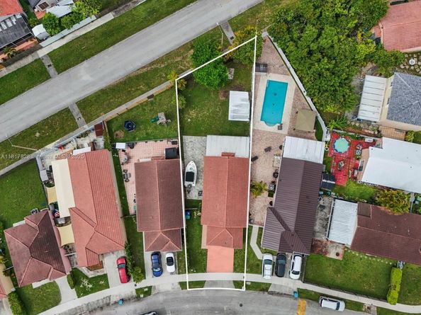 14358 SW 175th Ter, Miami FL 33177