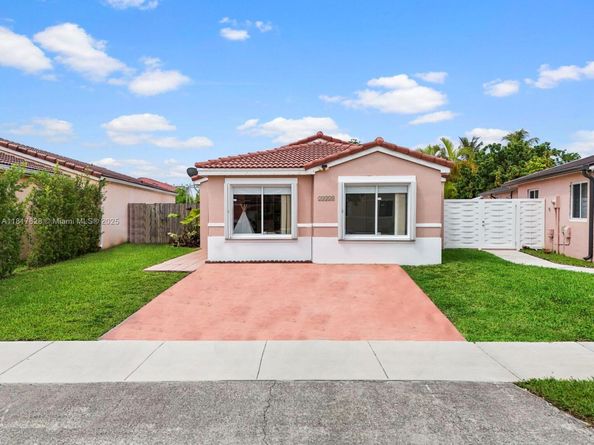 14358 SW 175th Ter, Miami FL 33177