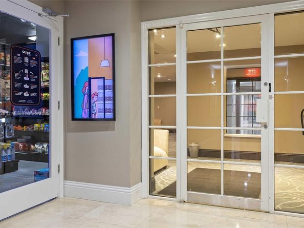 770 Claughton Island Dr PH21, Miami FL 33131