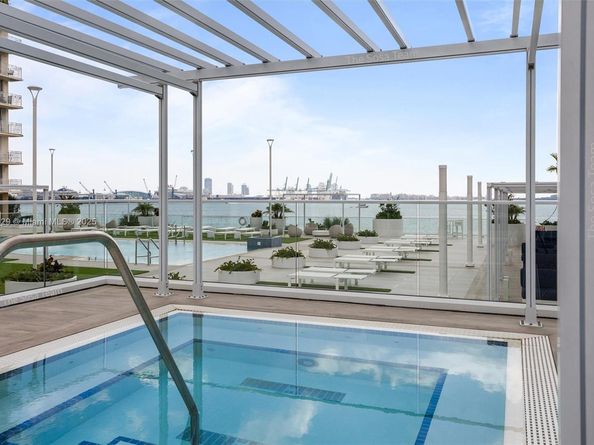 770 Claughton Island Dr PH21, Miami FL 33131