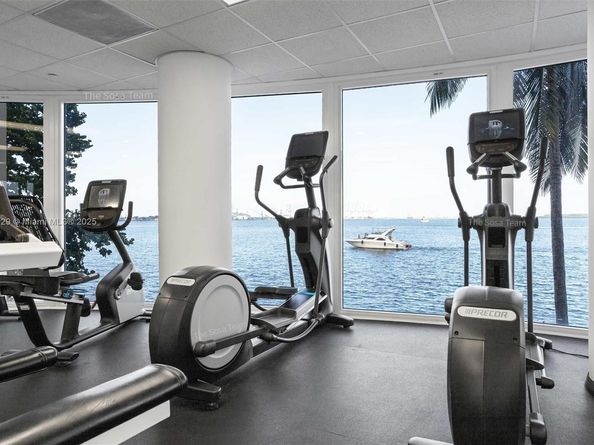 770 Claughton Island Dr PH21, Miami FL 33131