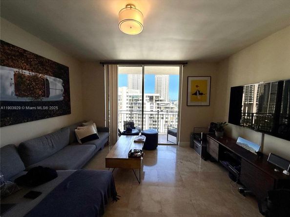 770 Claughton Island Dr PH21, Miami FL 33131