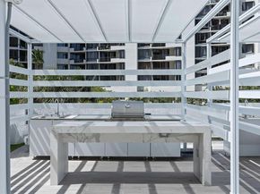 770 Claughton Island Dr PH21, Miami FL 33131