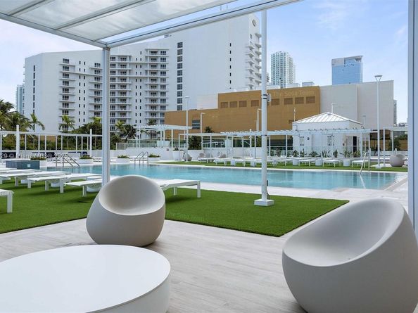 770 Claughton Island Dr PH21, Miami FL 33131