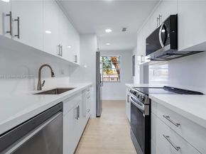 3361 NW 47th Ter 329, Lauderdale Lakes FL 33319