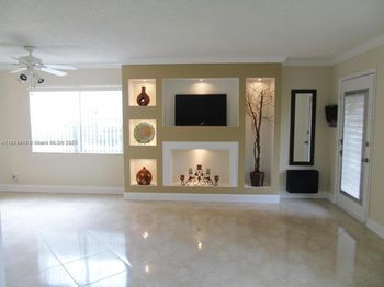 545 Normandy L