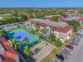 18850 NW 57th Ave 203, Hialeah FL 33015