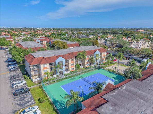 18850 NW 57th Ave 203, Hialeah FL 33015