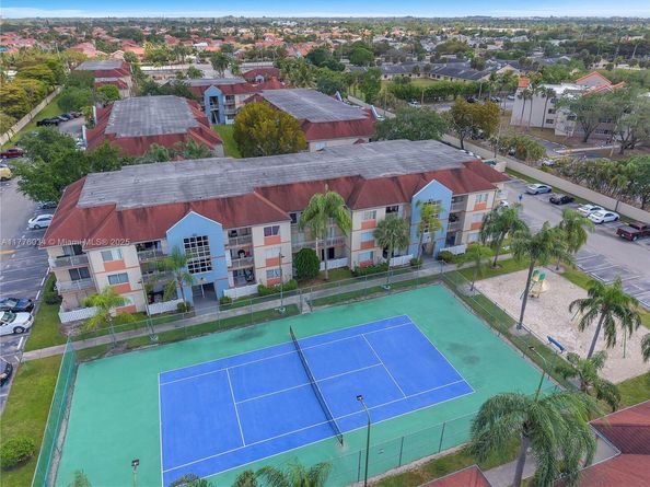 18850 NW 57th Ave 203, Hialeah FL 33015