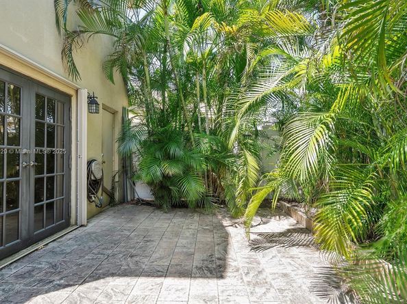 5259 NW 186TH Ln, Miami Gardens FL 33055