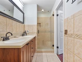 5259 NW 186TH Ln, Miami Gardens FL 33055
