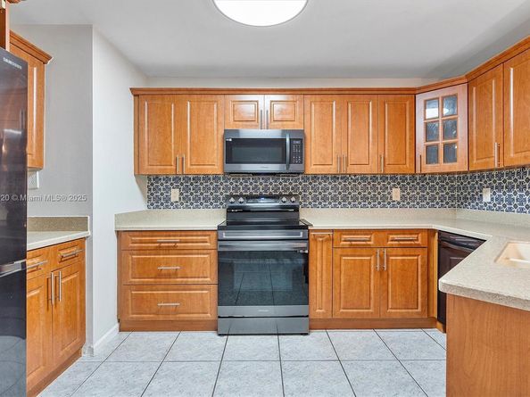 5259 NW 186TH Ln, Miami Gardens FL 33055