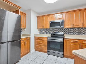 5259 NW 186TH Ln, Miami Gardens FL 33055